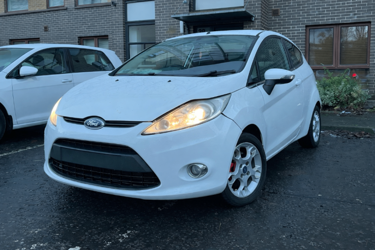Ford, FIESTA, Hatchback, 2012, Manual, 1242 (cc), 3 doors