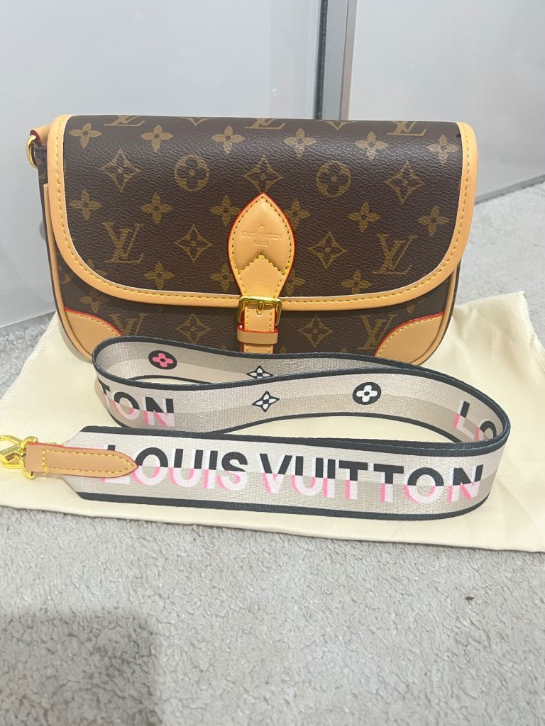 Louis Vuitton shoulder bag