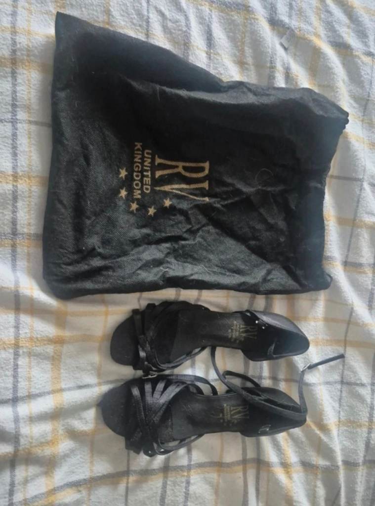 Ladies dance shoes