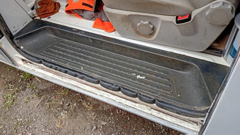Vw Transporter T5 facelift side loading door step