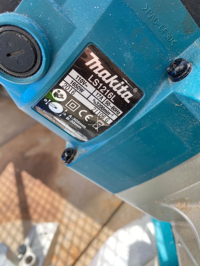 Mitre saw Makita