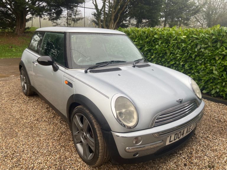 Mini Cooper hatchback 2004