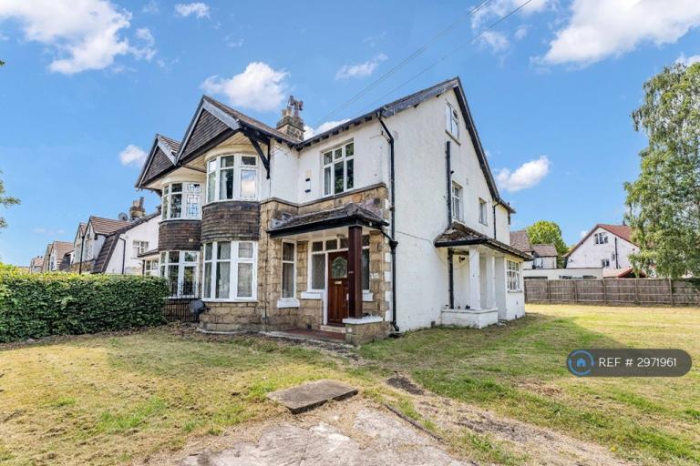 1 bedroom in Otley Road, Leeds, LS6 (#2971961)