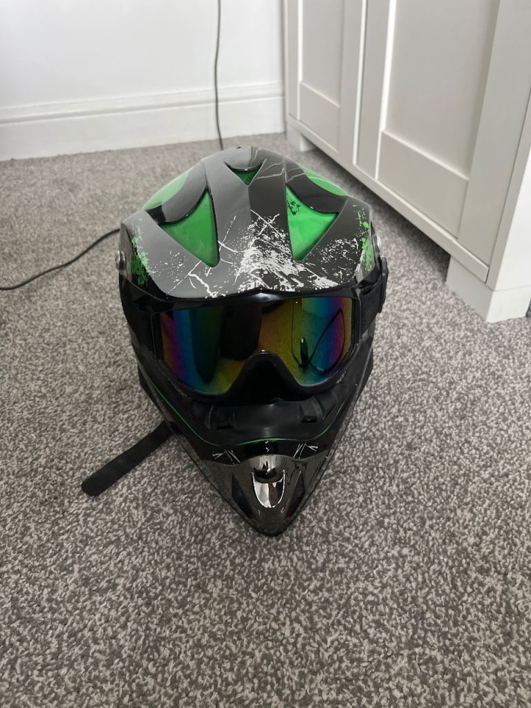 Motorbike-off-roading helmet 