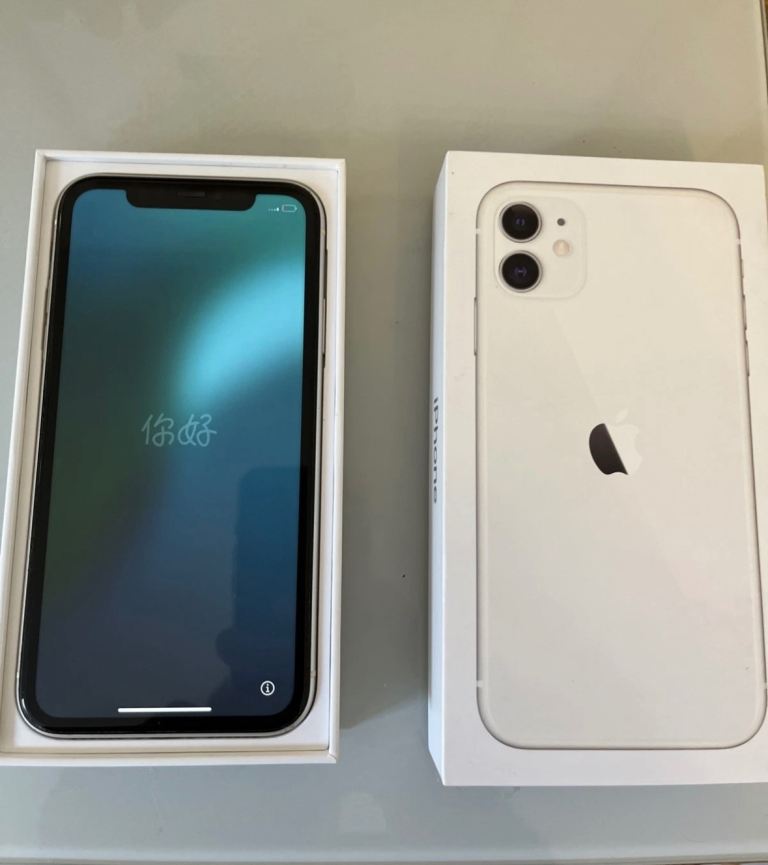 iPhone 11 white 128GB white Excellent condition 