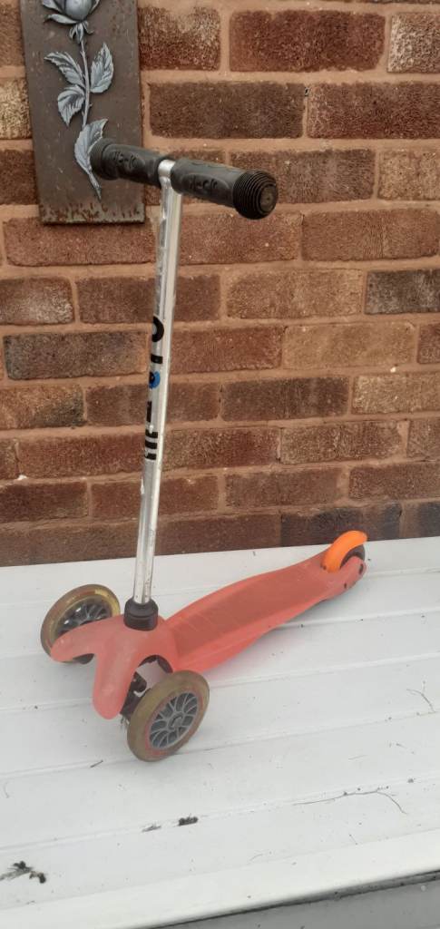 Kids Scooters £5 Each 