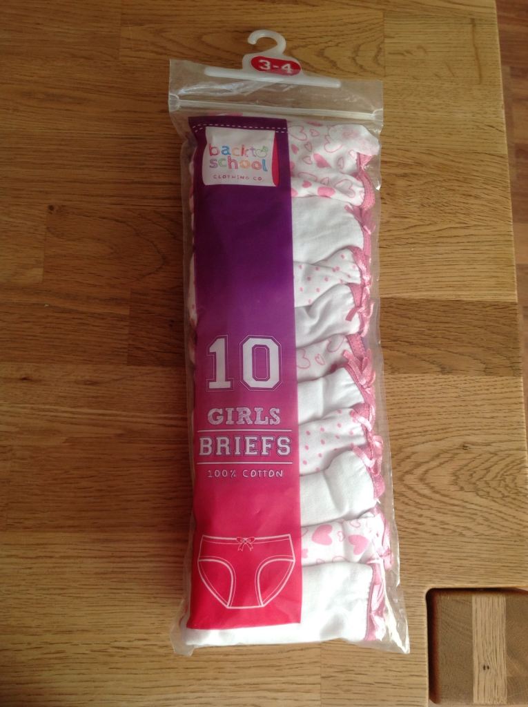 Girls Knickers. 3-4 Years.