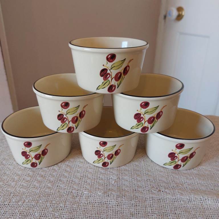 Six Vintage Rayware Ramekin Dishes 