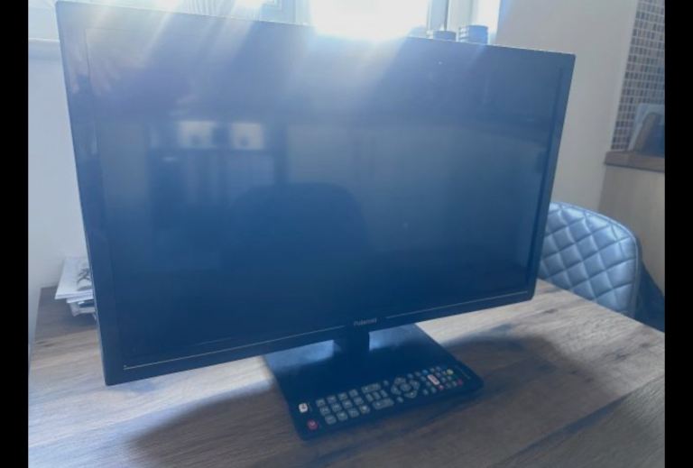 Polaroid P24RDP0100U 24 Inch SMART HD Ready LED TV DVD Combi Freeview Play