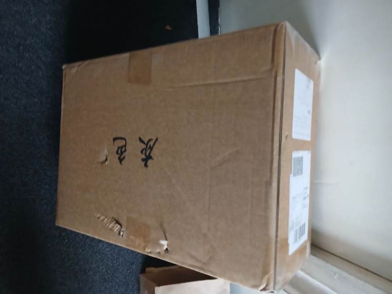 BRAND NEW CAT TREE IN BOX