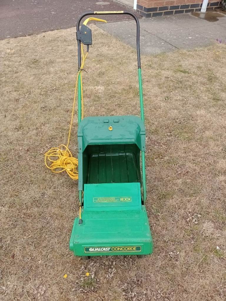 Qualcast RE30X Lawnmower