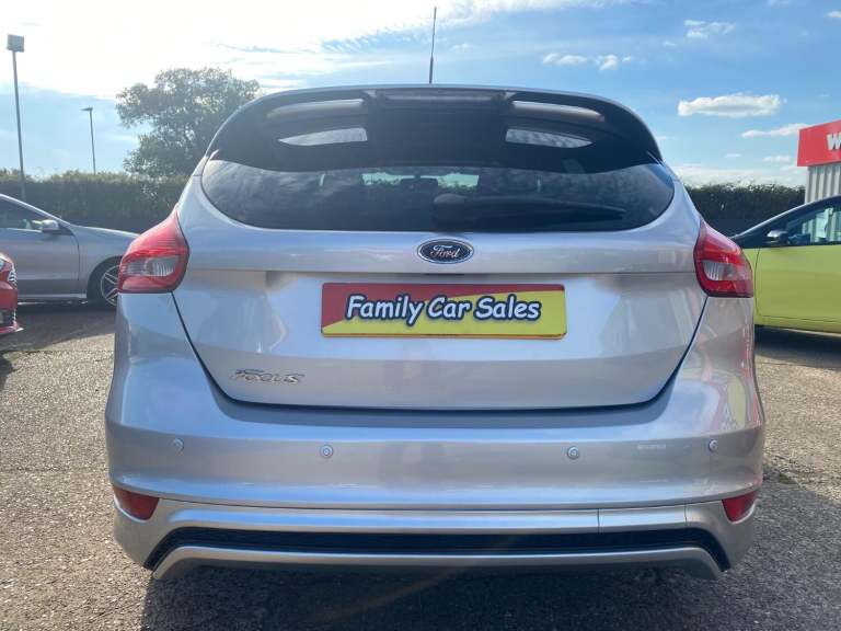 FORD FOCUS 1.5 ST-LINE DIESEL VERY GOOD CONDITION NEW CAMBELT KIT SERVICE MOT