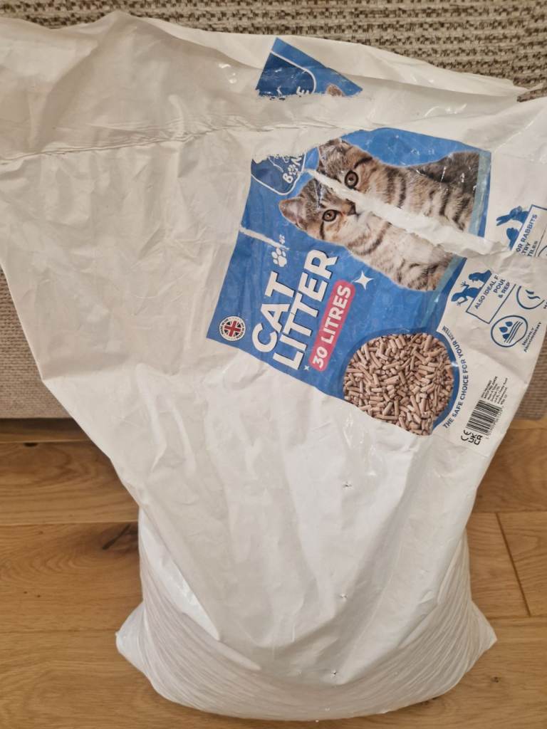 FREE! Bag of cat litter