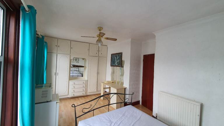Large Double Room to Rent