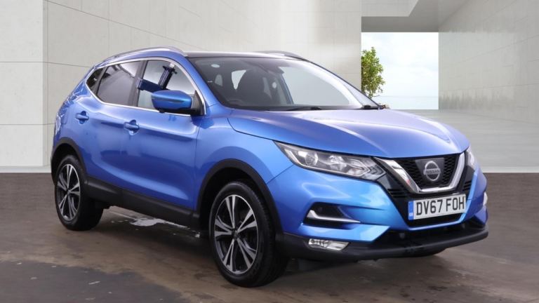 2017 Nissan Qashqai 1.2 DiG-T N-Connecta 5dr ++ PANROOF / NAV / CAMERA / ULEZ ++ HATCHBACK Petrol...