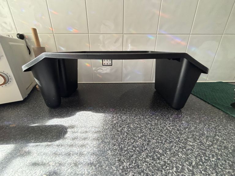 Black over lap tray 