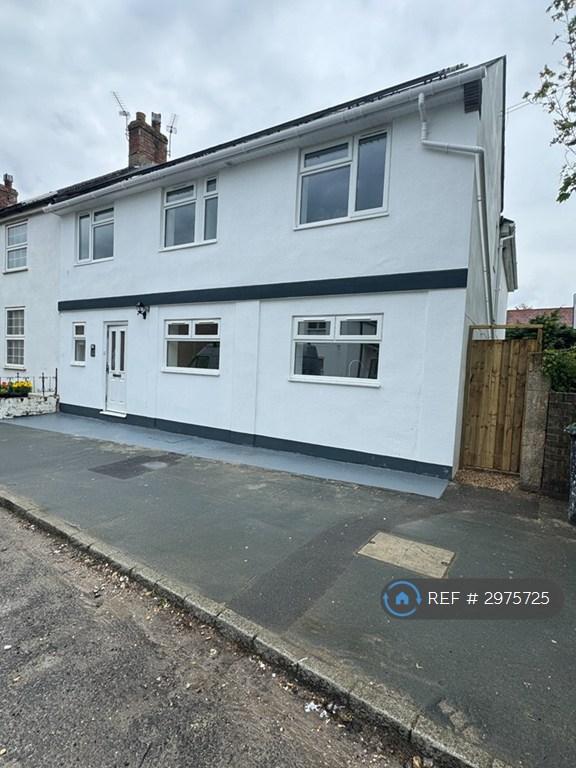 1 bedroom in Purewell, Christchurch, BH23 (#2975725)