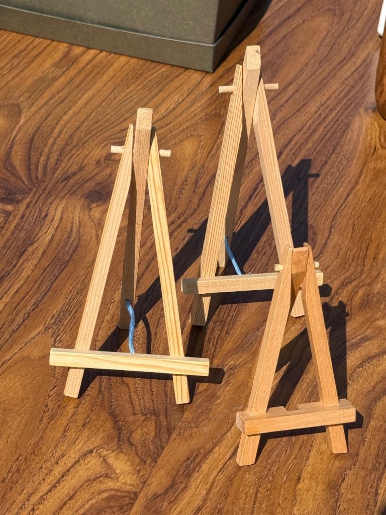 Set of 3 Small Wooden Display Easels – As Good As New