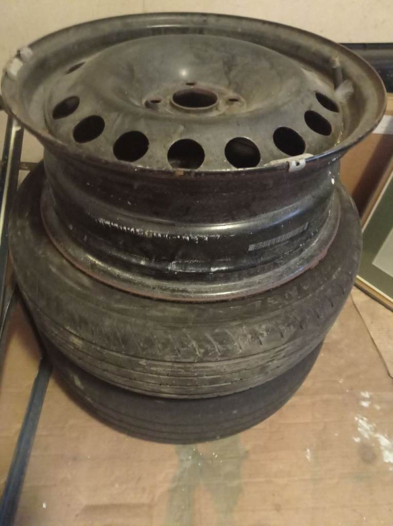 Tyre 165/60r14