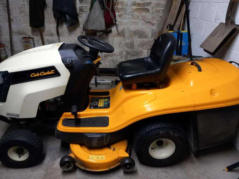 Cub Cadet lawnmower  
