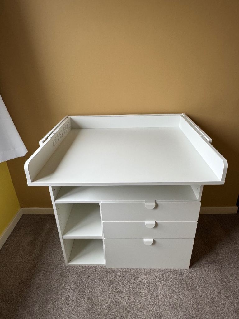 Changing Table/Desk