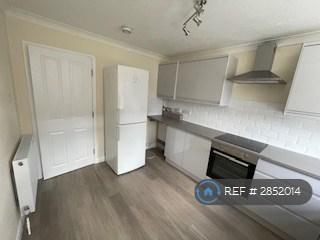 2 bedroom flat in Bournemouth Road, Poole, BH14 (2 bed) (#2852014)