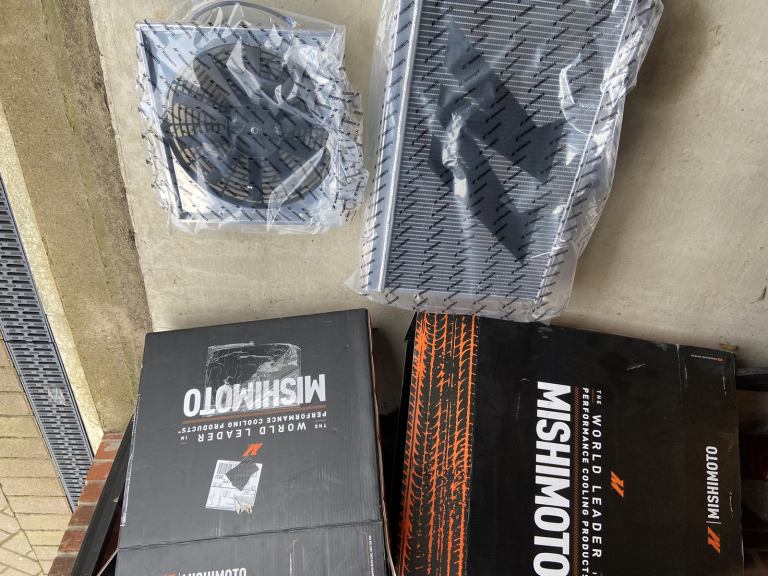 Mitsubishi evo 7/8/9 mishimoto fan shroud kit