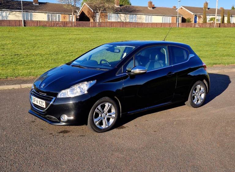 Peugeot 208 Allure Premium Puretech, 2014, Only 89k Miles, 1.2 Petrol, Immaculate, BARGAIN!! 