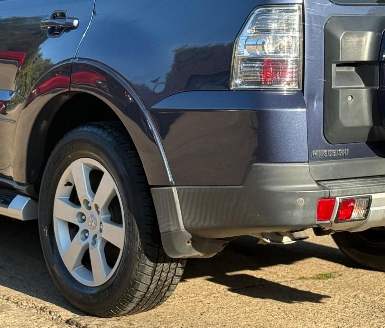 2008 Mitsubishi Shogun 3.2 DI-DC Elegance Auto 4WD Euro 4 5dr LWB Diesel