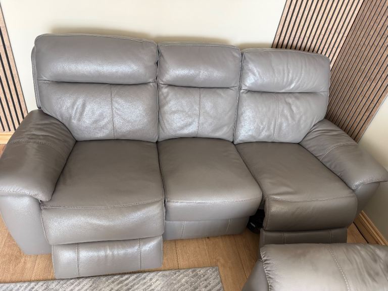 Good Condition Grey Leather Recliner 3-Seater Sofa