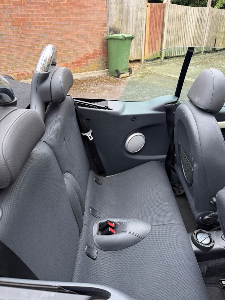 Mini, CONVERTIBLE, Convertible, 2008, Manual, 1598 (cc), 2 doors