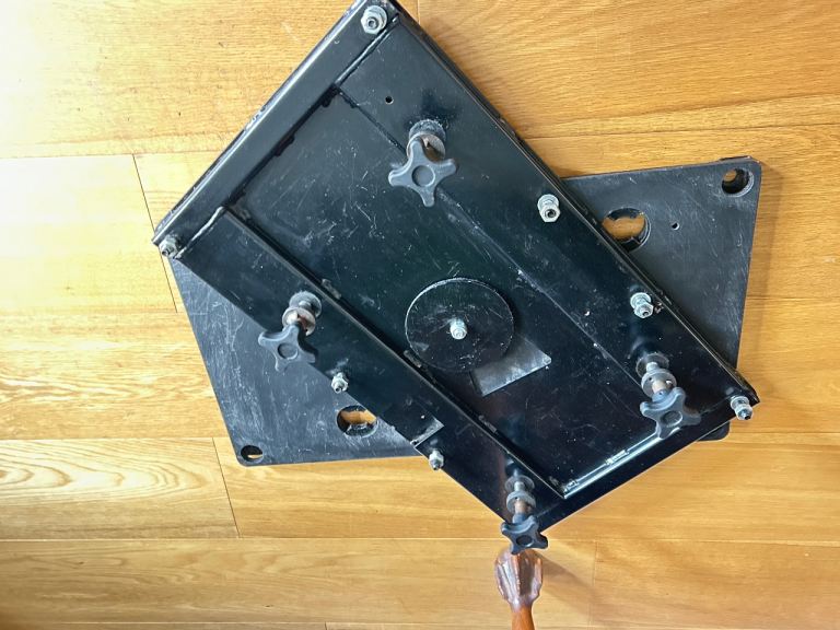 Double swivel seat base for VW T5