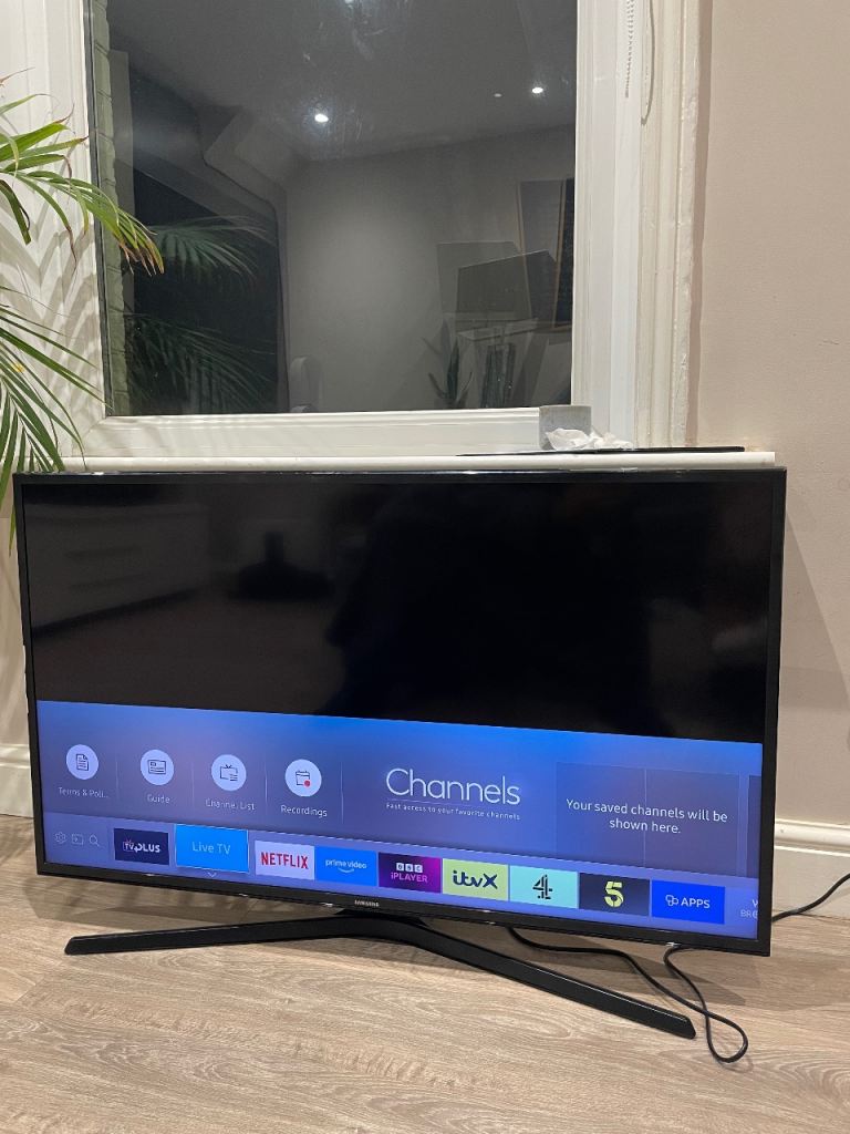 Samsung 40 inch Smart 4K Ultra HD TV