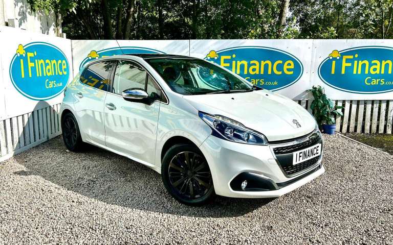 CAN'T GET CREDIT? CALL US! Peugeot 208 1.2 PureTech Allure Premium - £99 DEPOSIT, £40 PER WEEK