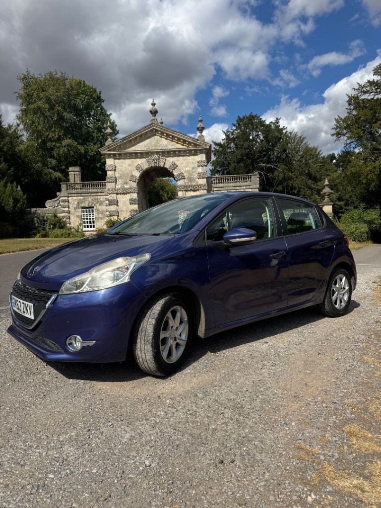 Peugeot, 208, Hatchback, 2013, Manual, 999 (cc), 5 doors