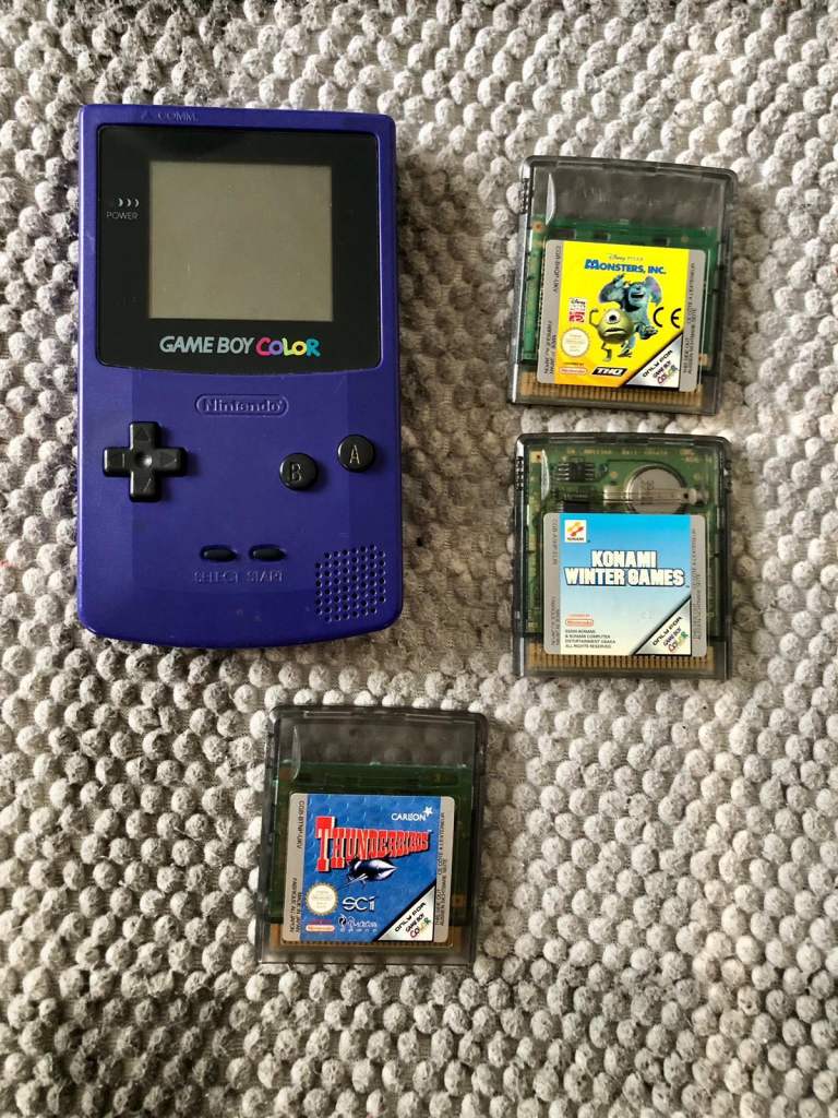 Gameboy  Game boy colour with 3 games £75