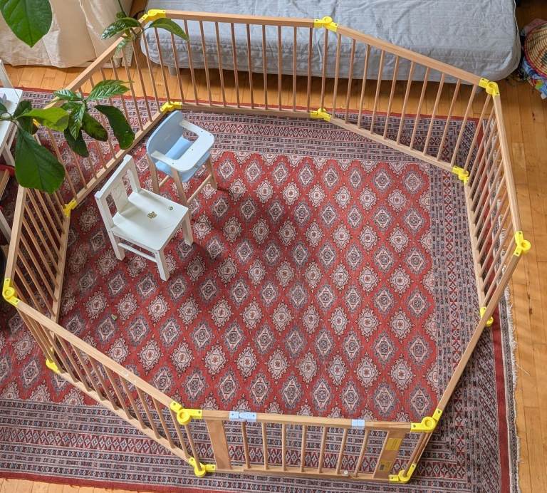  KIDUKU® XXL Wooden Playpen - 8 Panels - Excellent Condition (second hand)