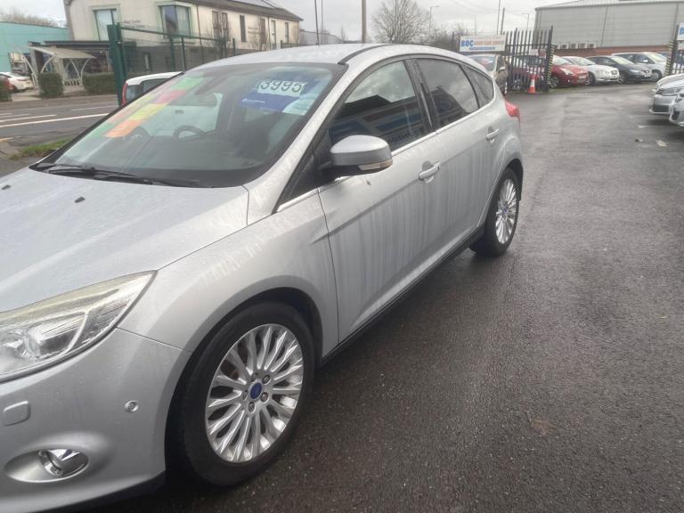 2011 Ford Focus 1.6T EcoBoost Titanium X Euro 5 (s/s) 5dr HATCHBACK Petrol Manual