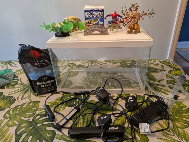 Tropical fish tank starter bundle