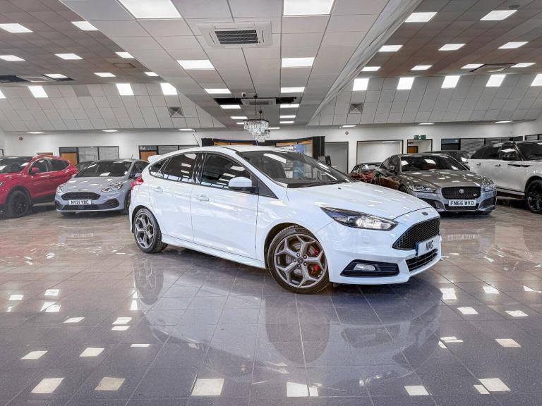 2015 Ford Focus 2.0T EcoBoost ST-3 Hatchback 5dr Petrol Manual Euro 6 (s/s) (250 ps) HATCHBACK Pe...