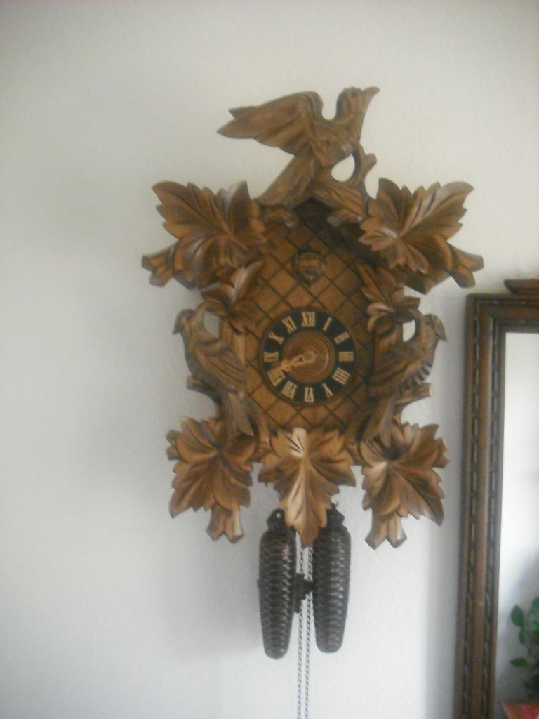 8 Day Cuckoo clock needs some attention so sold as not working but ...