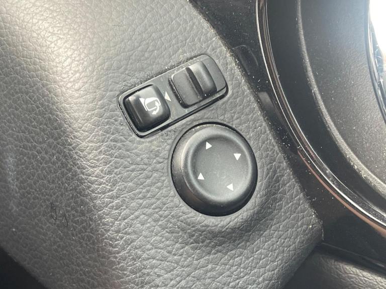 2014 Nissan Qashqai 1.2 DiG-T Acenta Premium 5dr HATCHBACK PETROL Manual