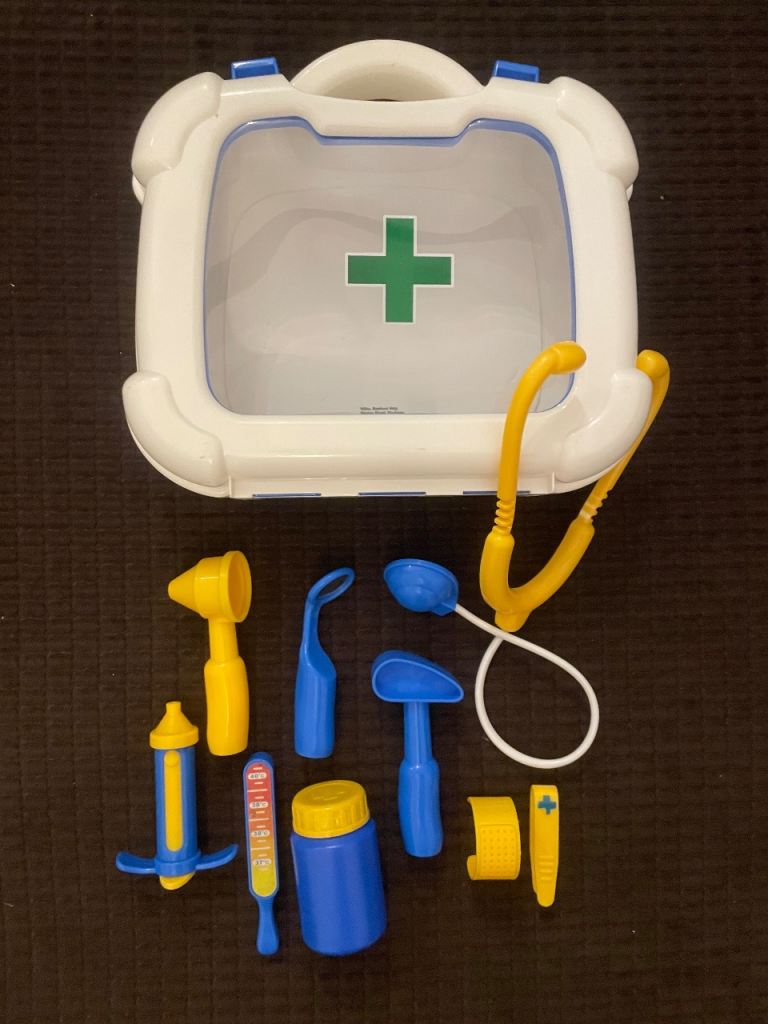 Doctors medical kit toy