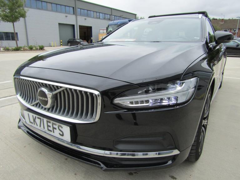 2022 Volvo V90 2.0 B4 MHEV INSCRIPTION AUTO EURO 6 (s/s) ESTATE 5DR PETROL LHD UK REG Estate Petr...