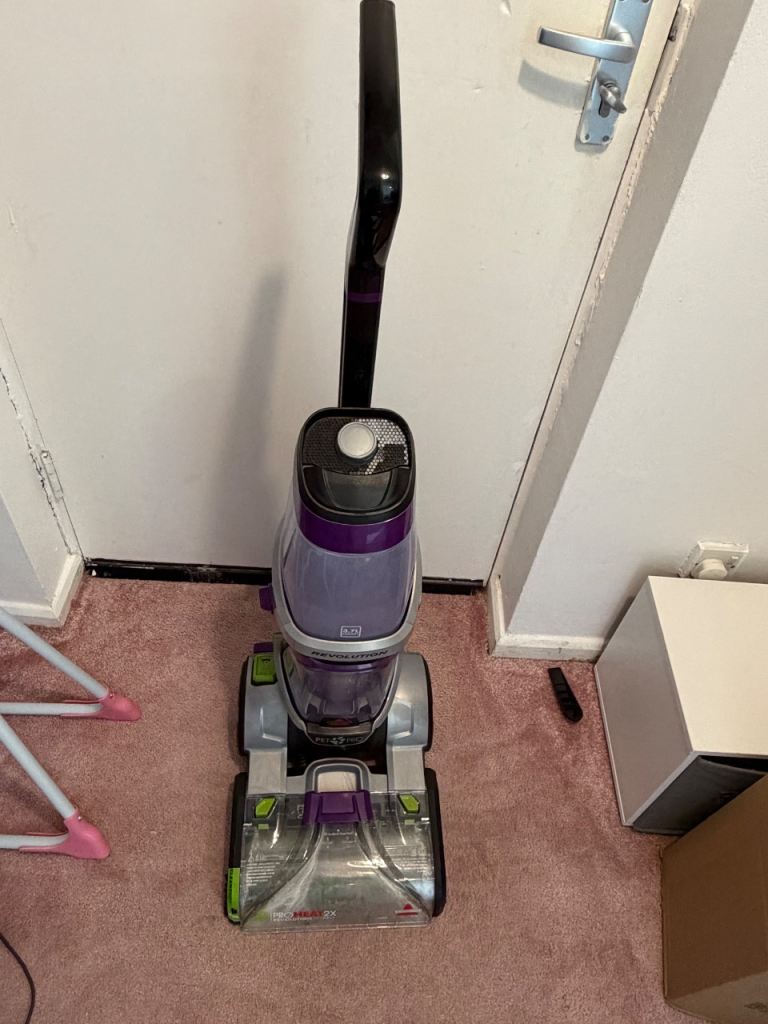 Bissell proheat x2 revolution pet pro Carpet cleaner 