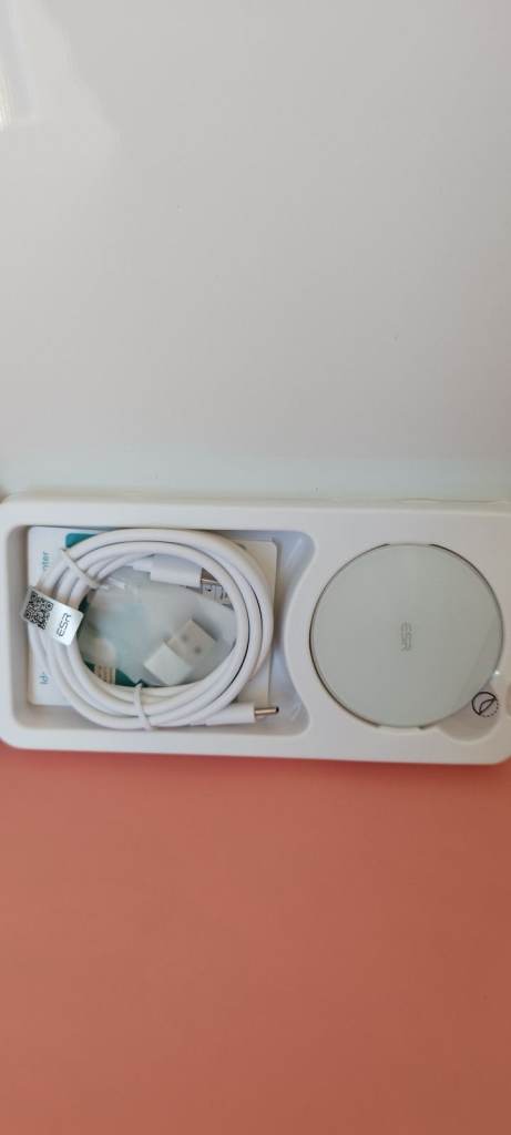 ESR for Magsafe Charger, Wireless Charger Kickstand❗