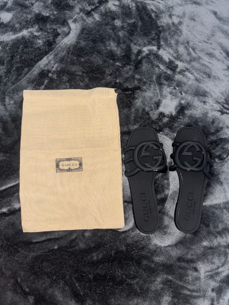 Womens gucci interlocking g slides flat sandals