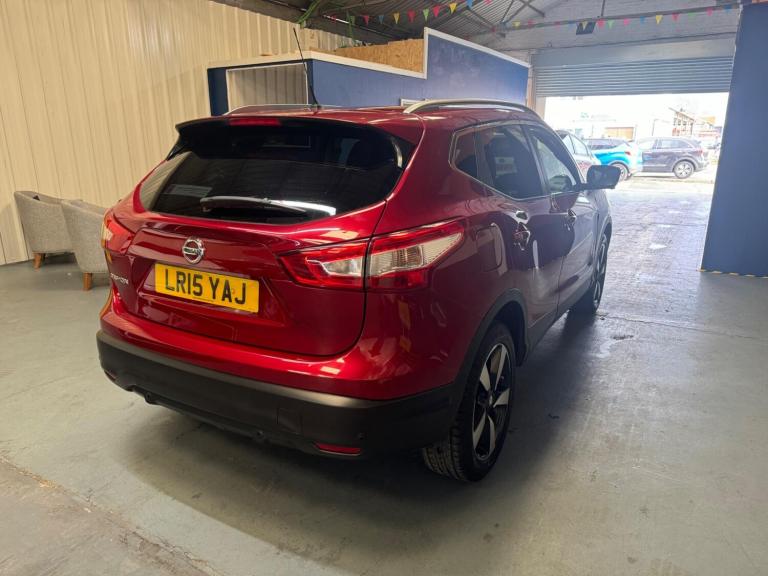 2015 Nissan Qashqai 1.2 DIG-T n-tec+ 2WD Euro 5 (s/s) 5dr HATCHBACK Petrol Manual
