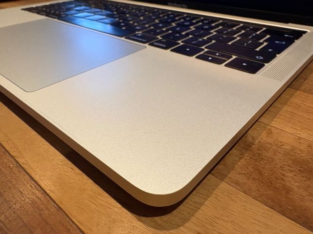 MacBook Pro 13-inch 2016 A1706 /2.9 GHz Intel Core i5/8GB/256GB