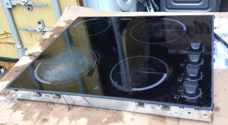 Zanussi Electric Ceramic Hob- FULLY WORKING